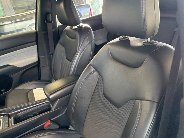 Used 2024 Jeep Compass Latitude w/ Sun and Sound Group image 20