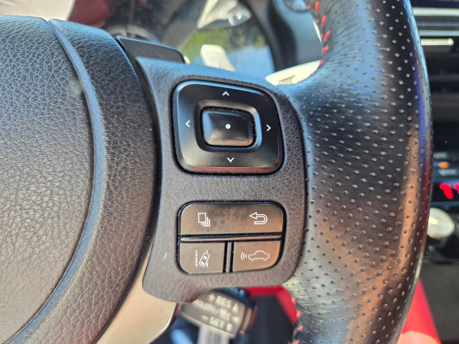 Used 2023 Lexus IS 350 F Sport w/ Navigation Package image 16