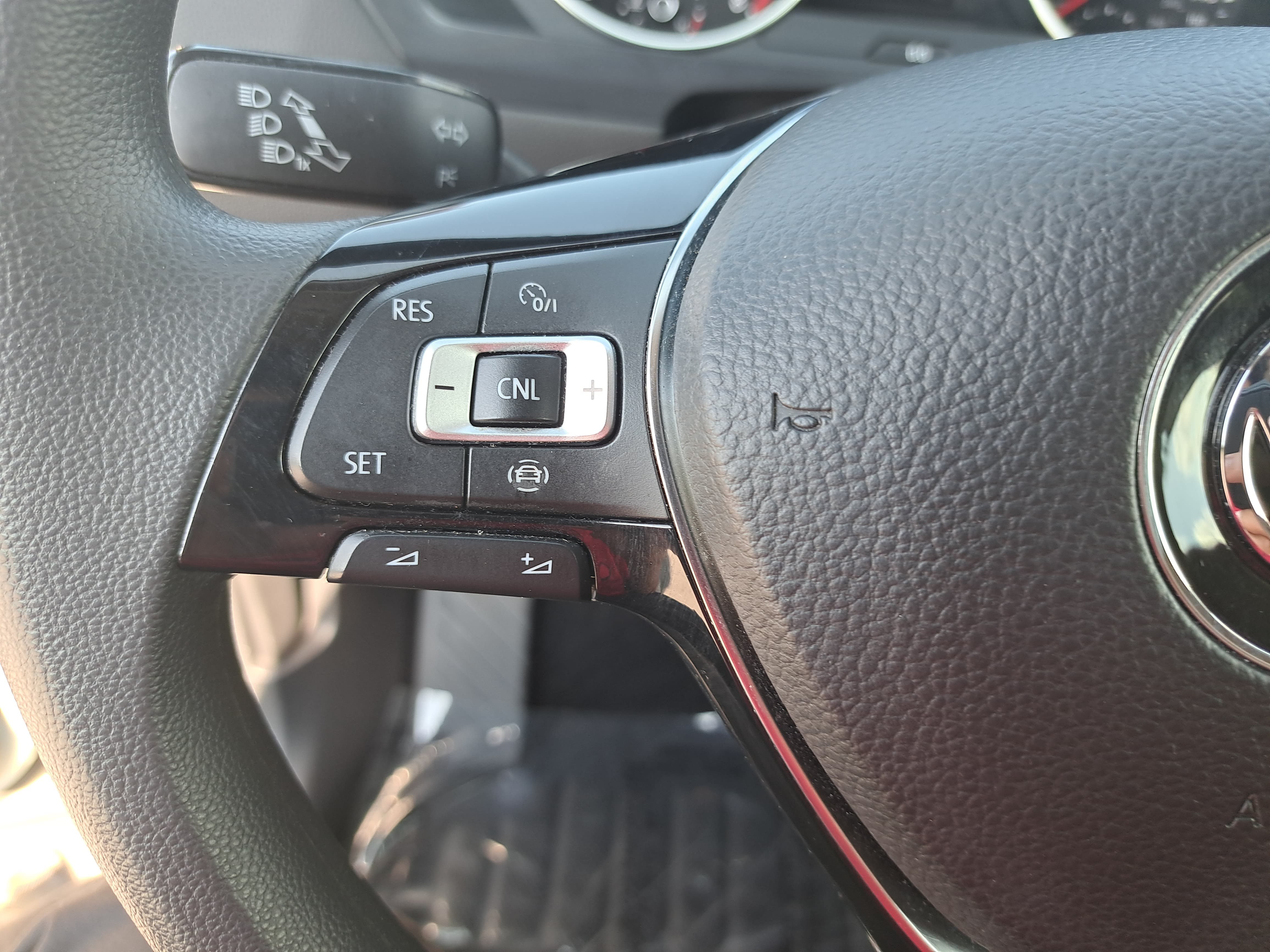 Used 2020 Volkswagen Tiguan S FWD image 17