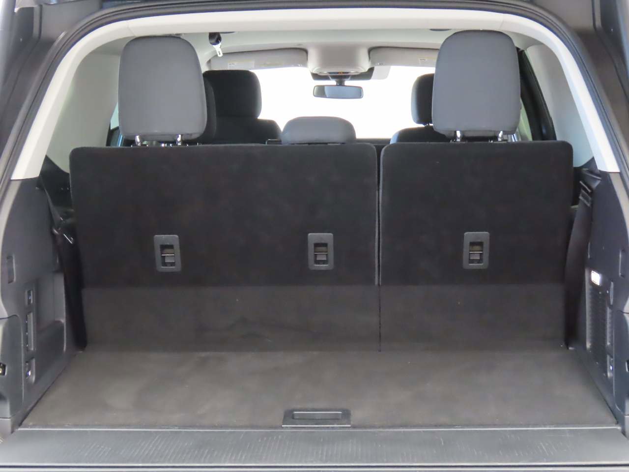 Used 2025 Ford Expedition Active RWD image 16