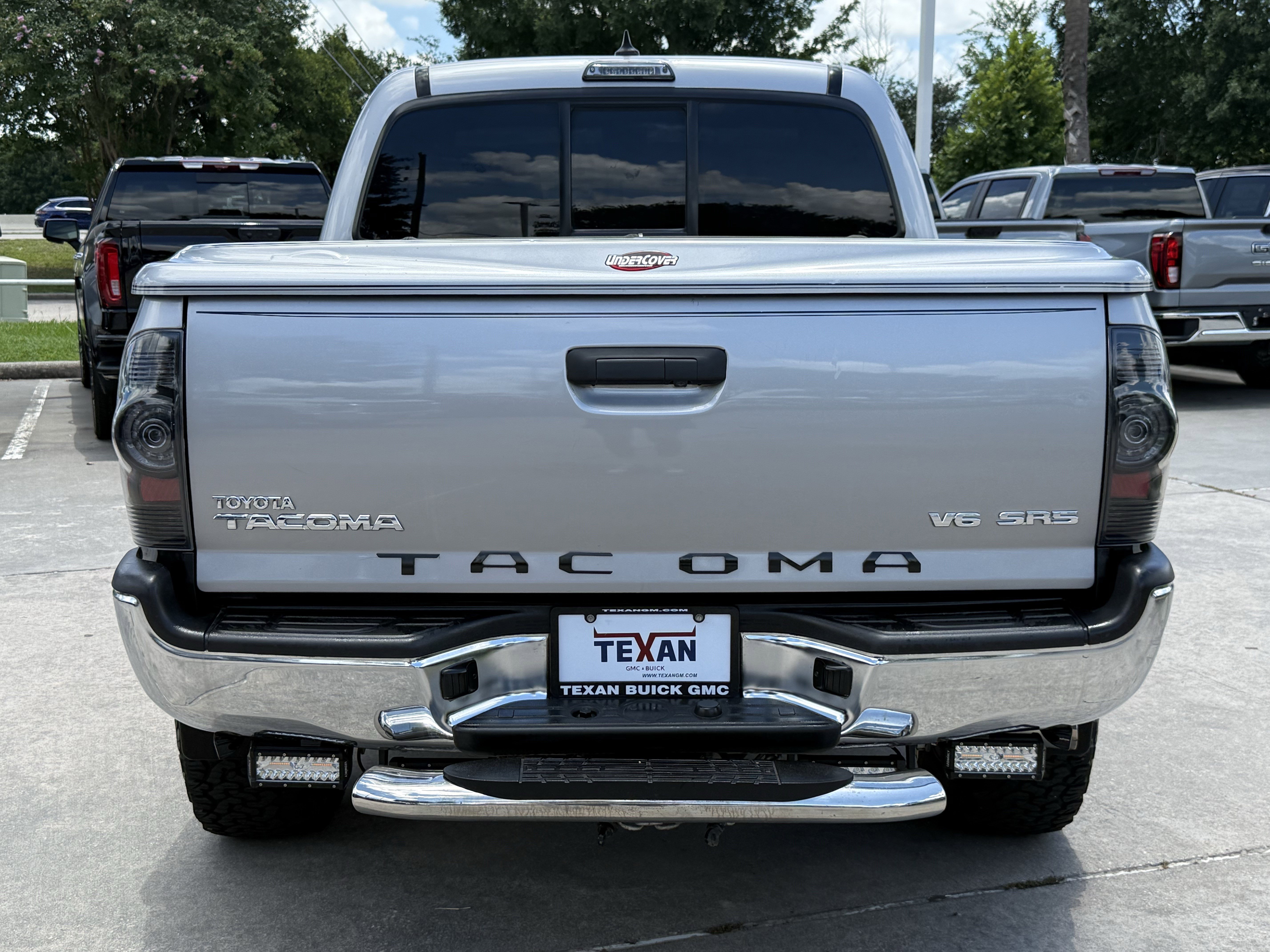 Used 2015 Toyota Tacoma 4x4 Double Cab w/ SR5 Package image 6