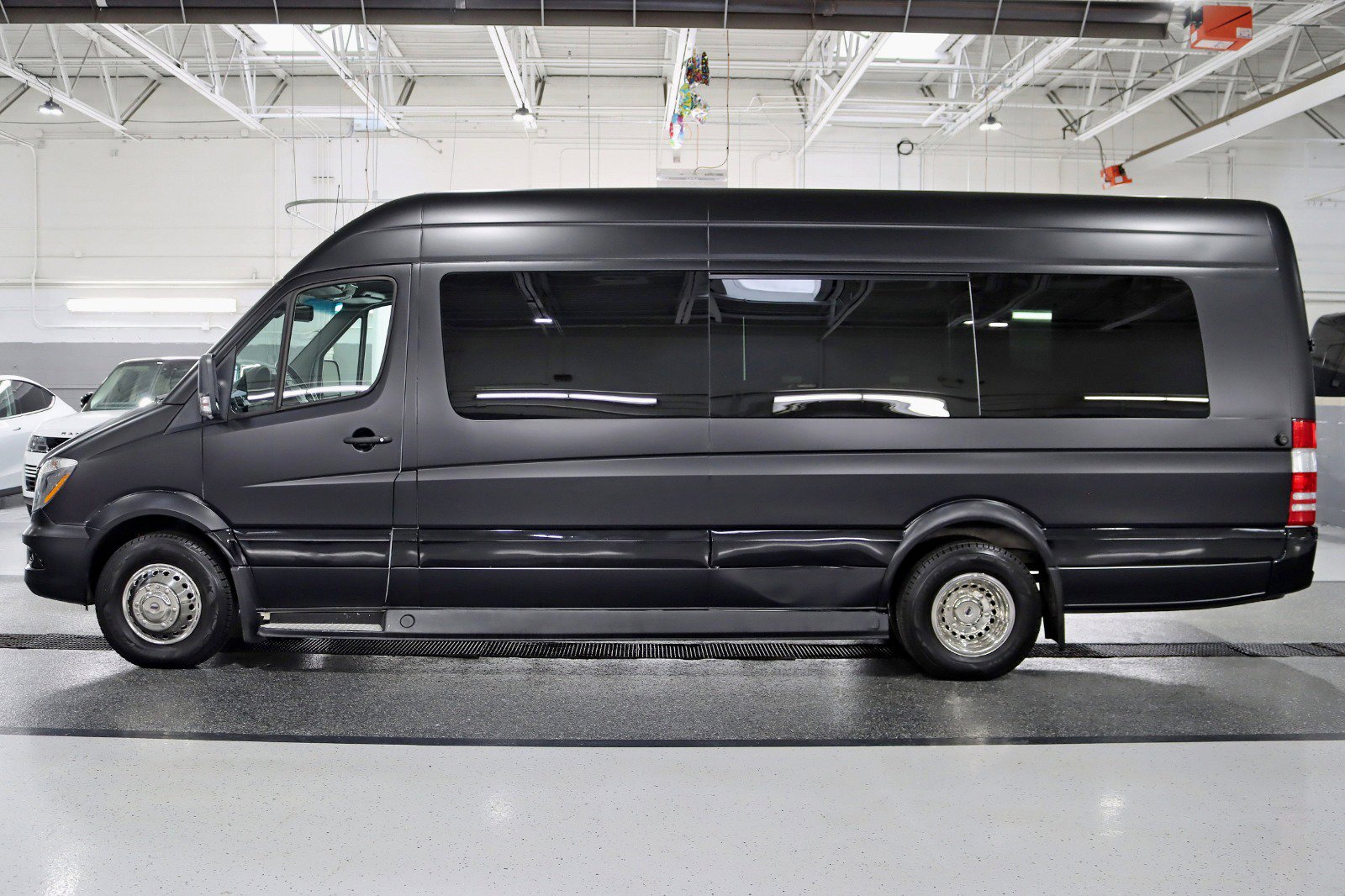 Used 2017 Mercedes-Benz Sprinter 3500 image 5