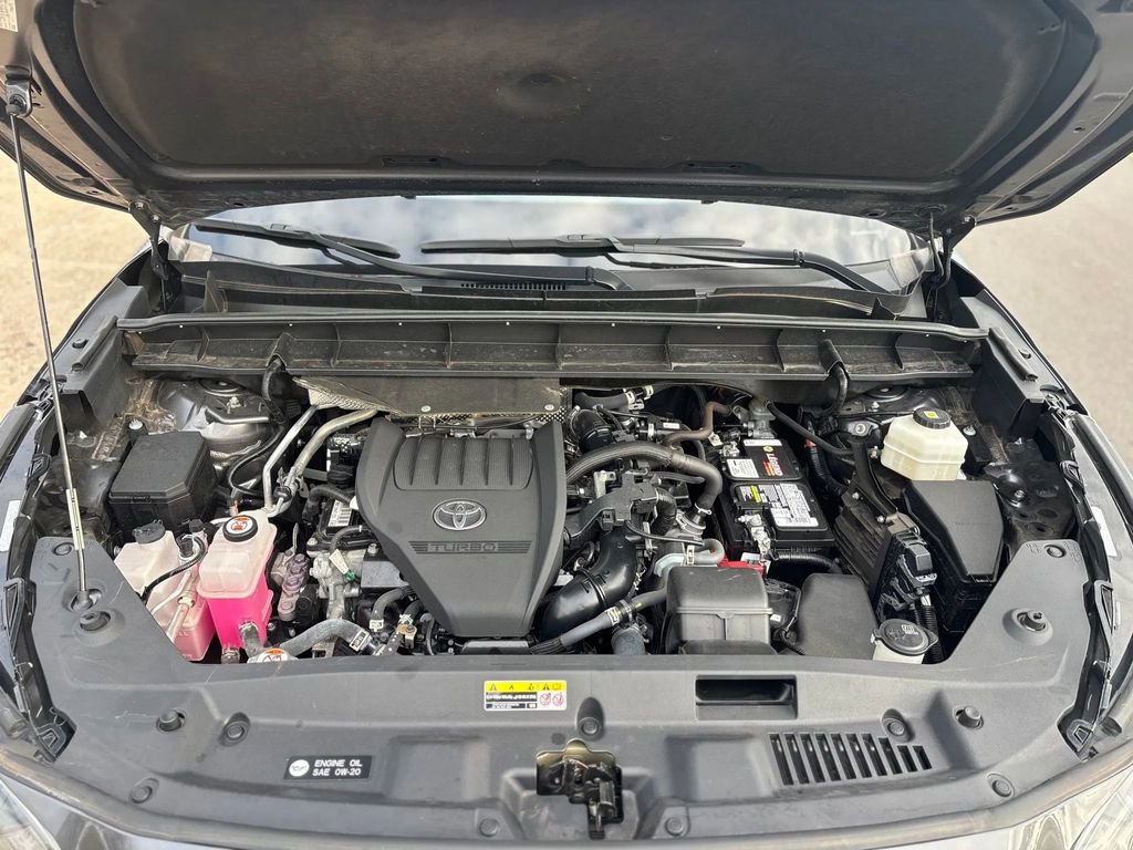 Used 2023 Toyota Highlander L image 22