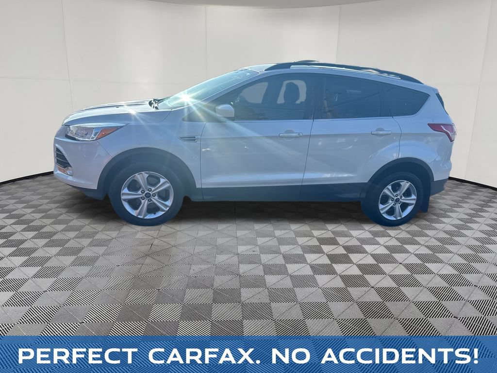 Used 2016 Ford Escape SE w/ Equipment Group 201A AWD/4WD image 2