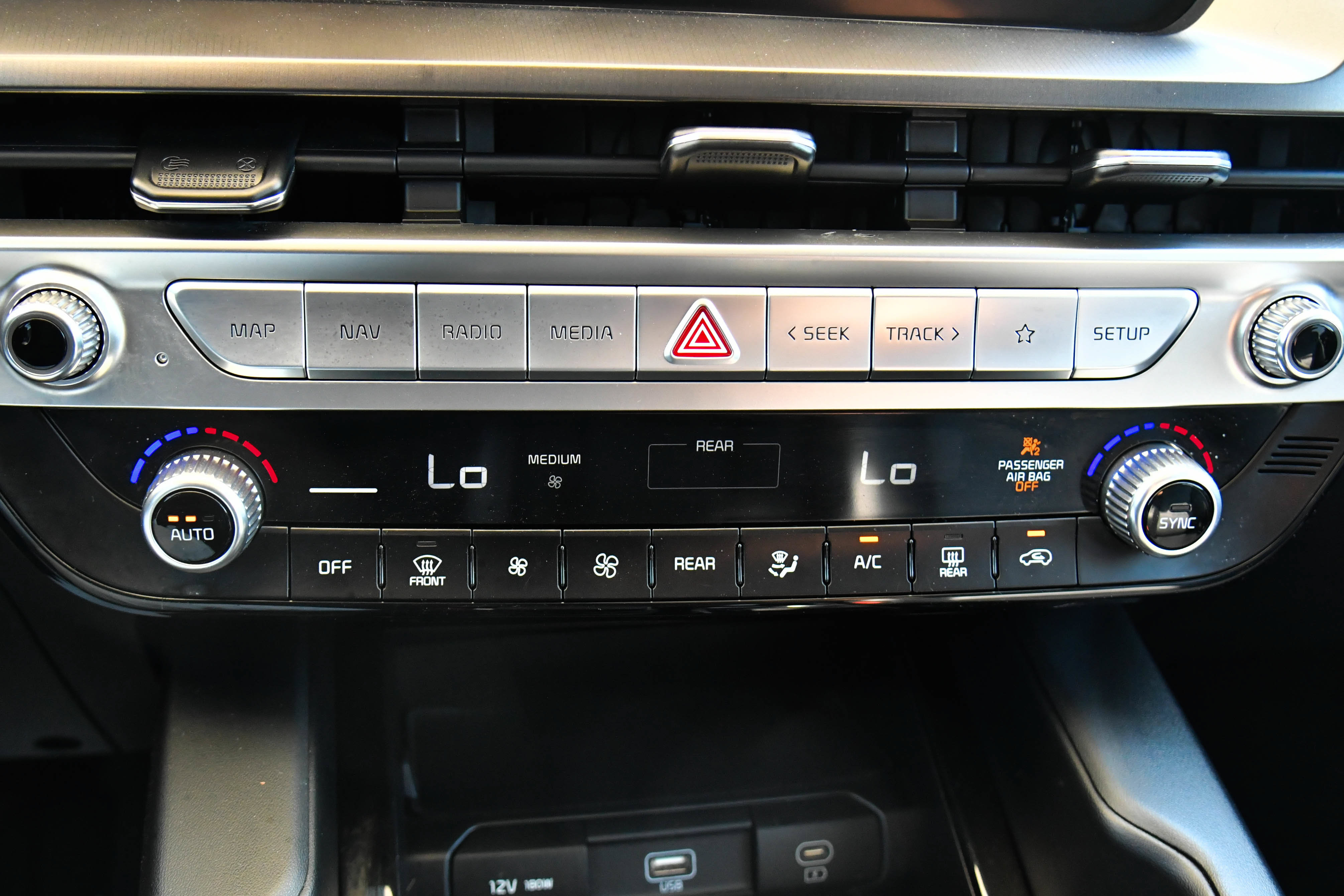 Used 2023 Kia Telluride LX AWD/4WD image 24
