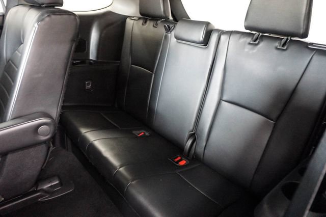 Used 2022 Toyota Highlander XLE image 11