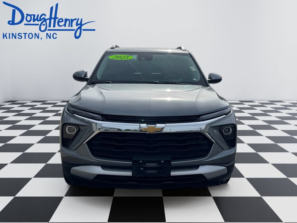 Used 2025 Chevrolet TrailBlazer LT AWD/4WD image 8