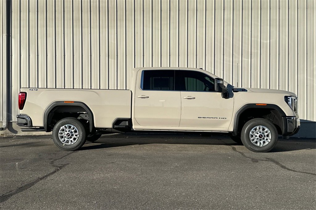 New 2026 GMC Sierra 2500 SLE image 4
