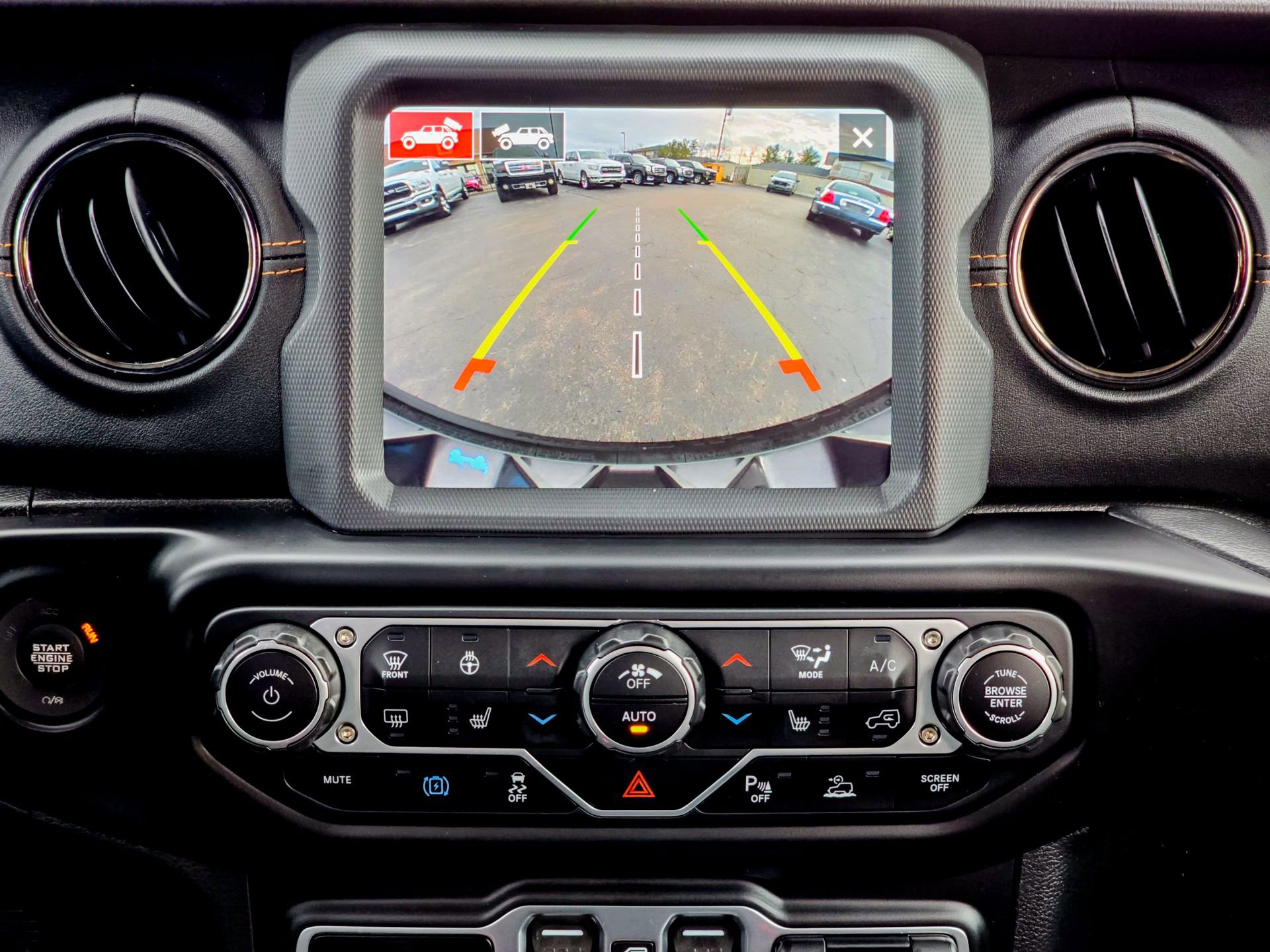 Used 2022 Jeep Wrangler Unlimited Sahara image 42