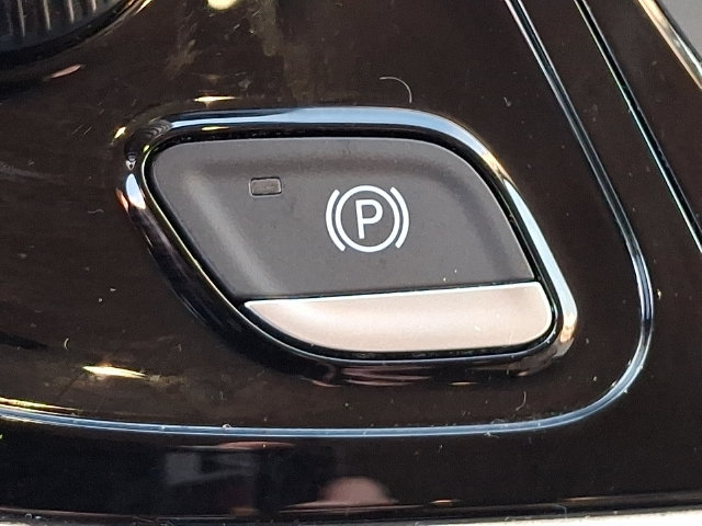 Used 2023 Chrysler Pacifica Touring-L FWD image 25