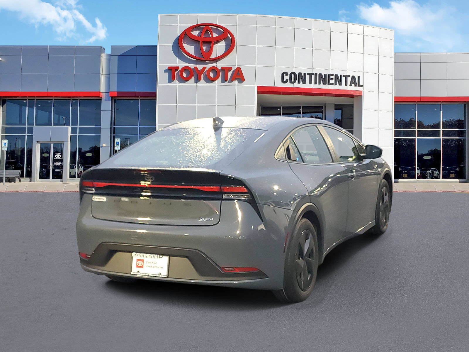 Certified 2024 Toyota Prius LE FWD image 5