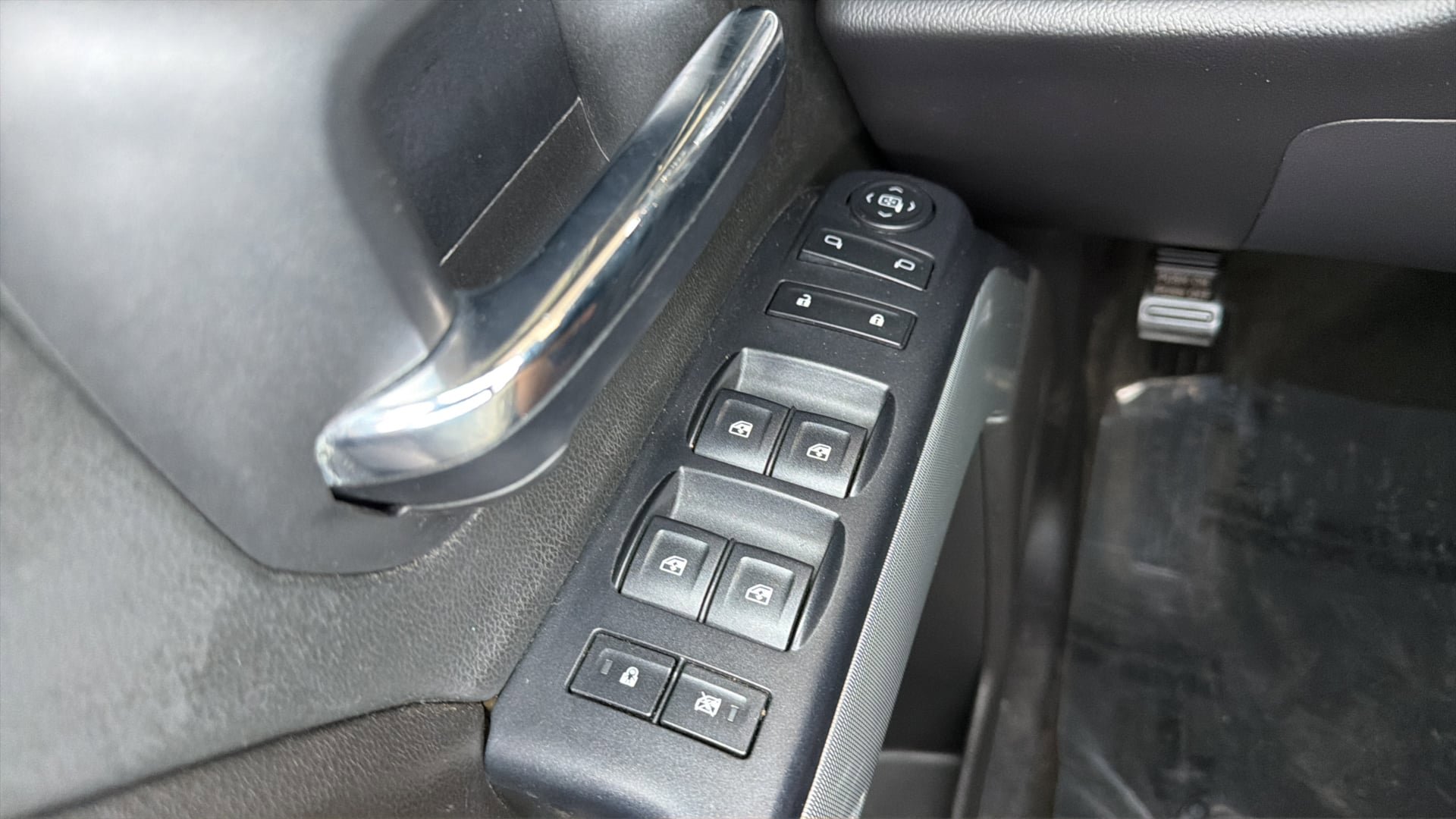 Used 2015 Chevrolet Silverado 1500 LT w/ All Star Edition AWD/4WD image 19