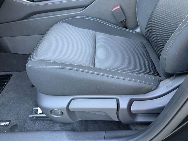 New 2025 Mitsubishi Outlander ES image 21