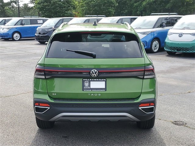 New 2025 Volkswagen Taos SE image 5
