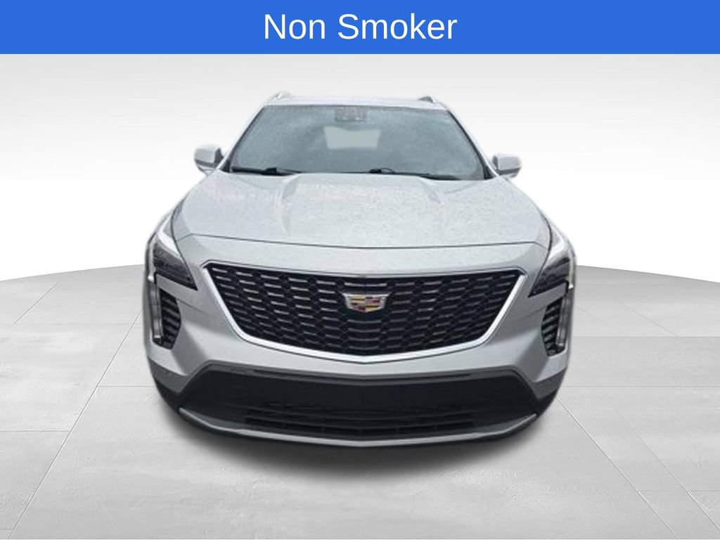 Used 2022 Cadillac XT4 Premium Luxury w/ Driver Awareness Package FWD image 9