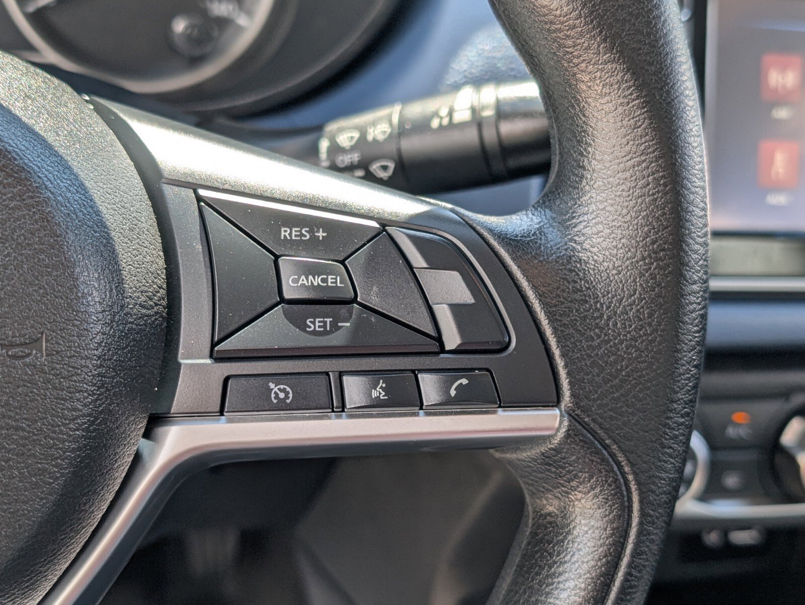 Certified 2025 Nissan Versa SV image 27