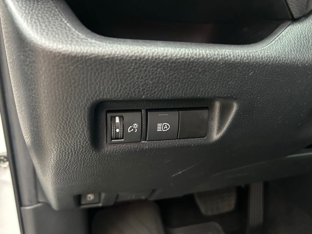 Used 2024 Toyota RAV4 AWD Hybrid image 18