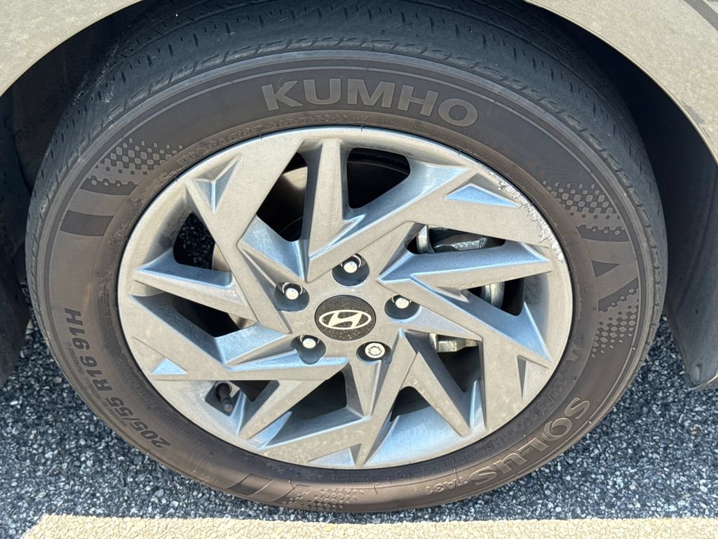 Certified 2025 Hyundai Elantra Hybrid FWD image 14