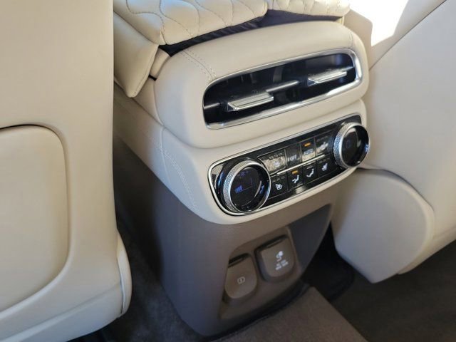 Used 2023 Genesis GV80 3.5T w/ Prestige Package image 18