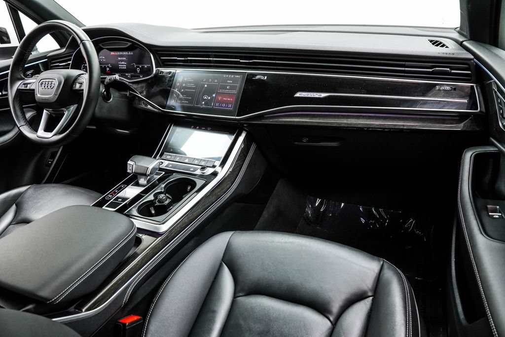 Used 2025 Audi Q7 3.0T Premium Plus AWD/4WD image 24