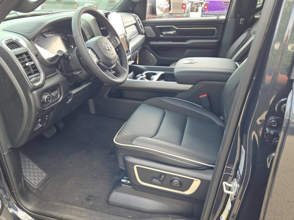 New 2027 RAM 1500 Laramie w/ Night Edition AWD/4WD image 21