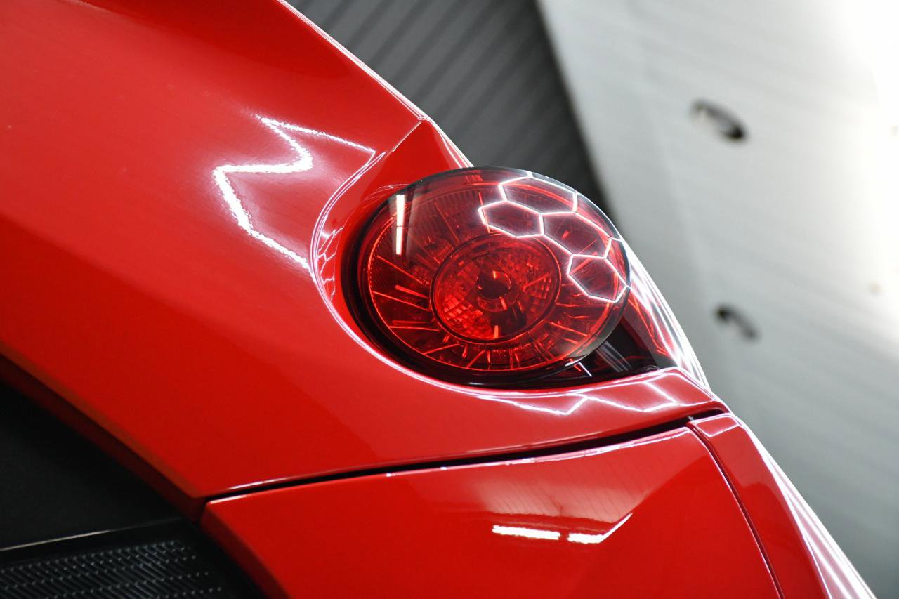 Used 2014 Ferrari California RWD image 13