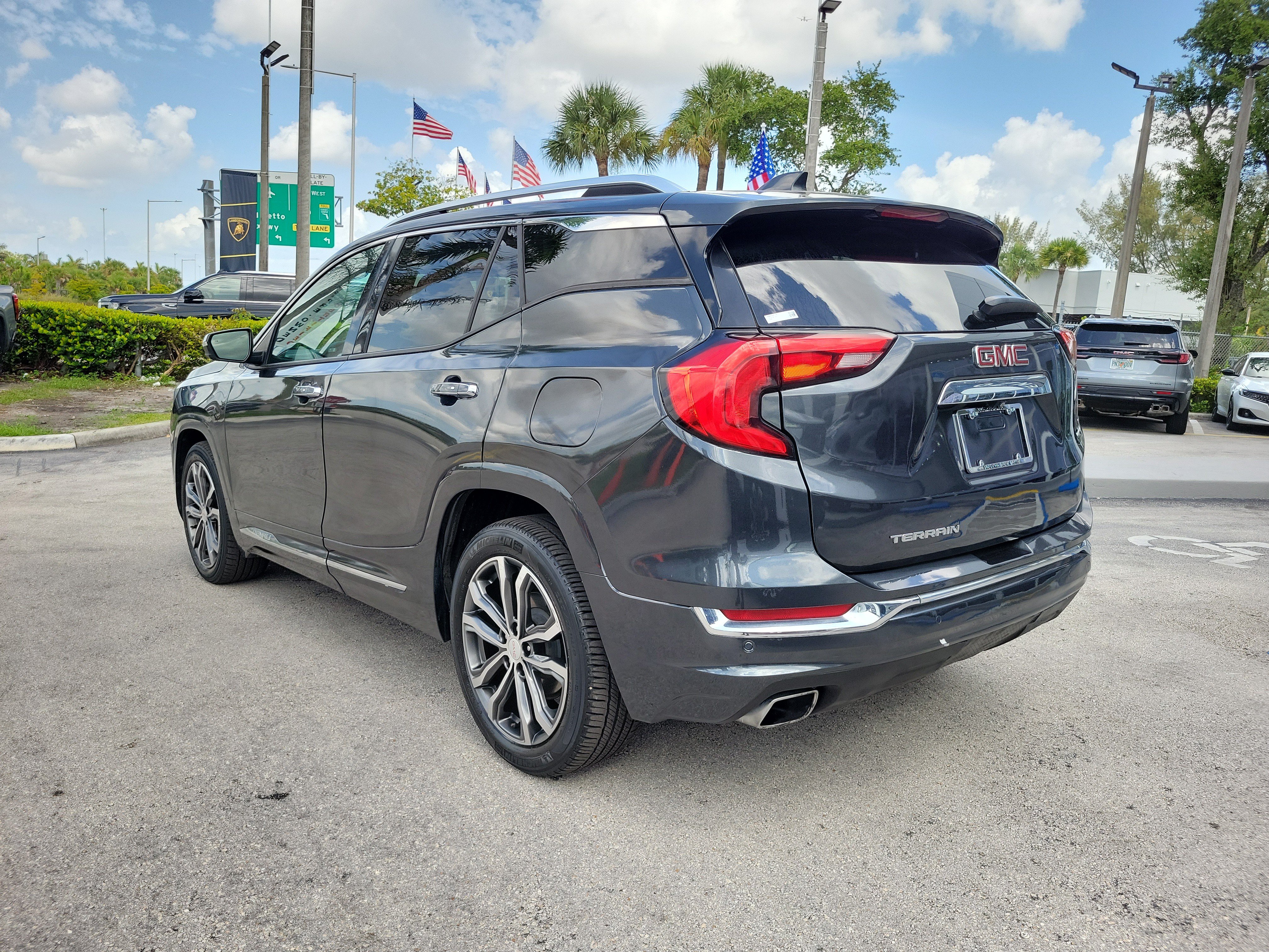 Used 2019 GMC Terrain Denali w/ Advanced Safety Package FWD image 7