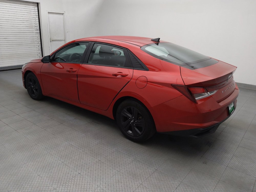 Used 2021 Hyundai Elantra SEL FWD image 3