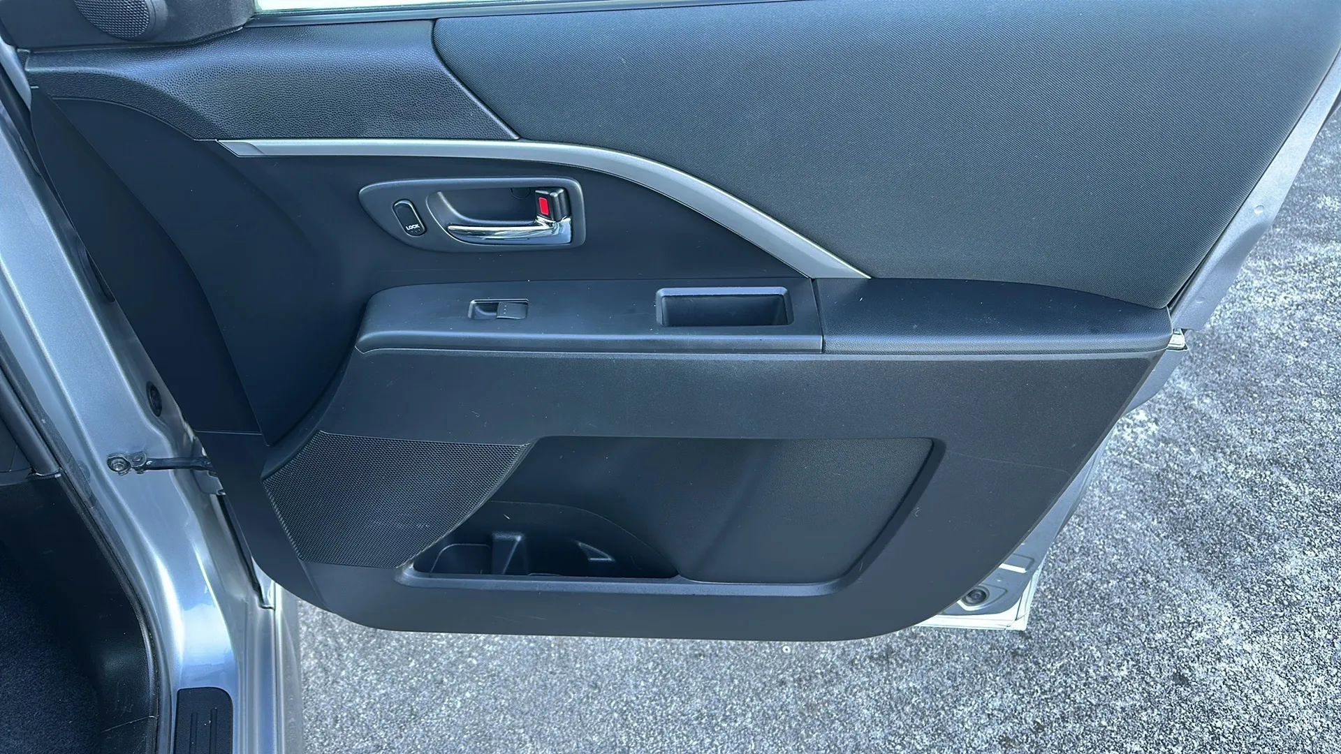 Used 2015 MAZDA MAZDA5 Touring image 16