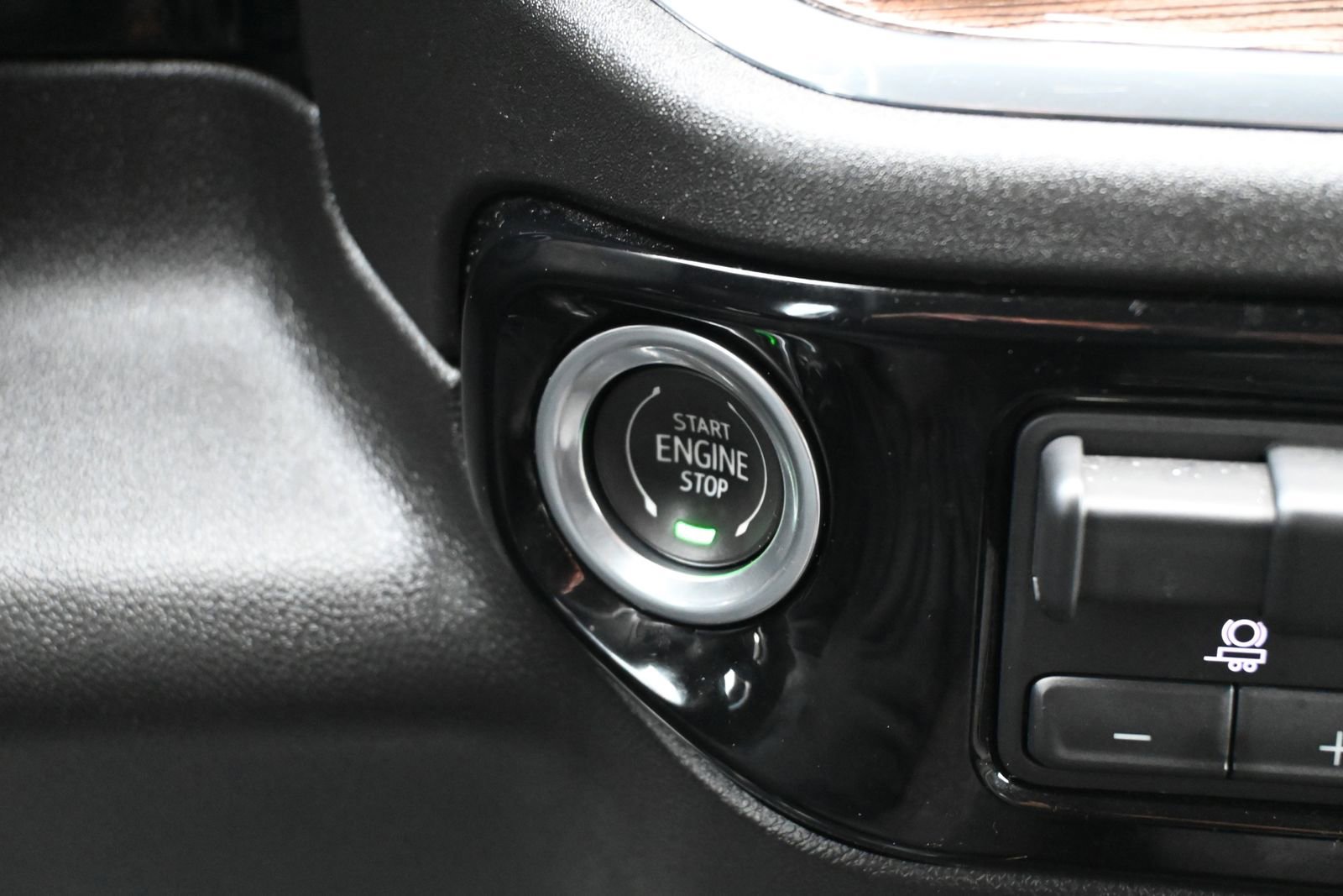 Used 2023 Chevrolet Silverado 1500 LT RWD image 18