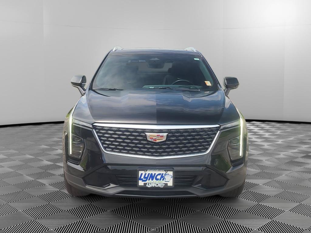 Used 2024 Cadillac XT4 Premium Luxury w/ Technology Package AWD/4WD image 7