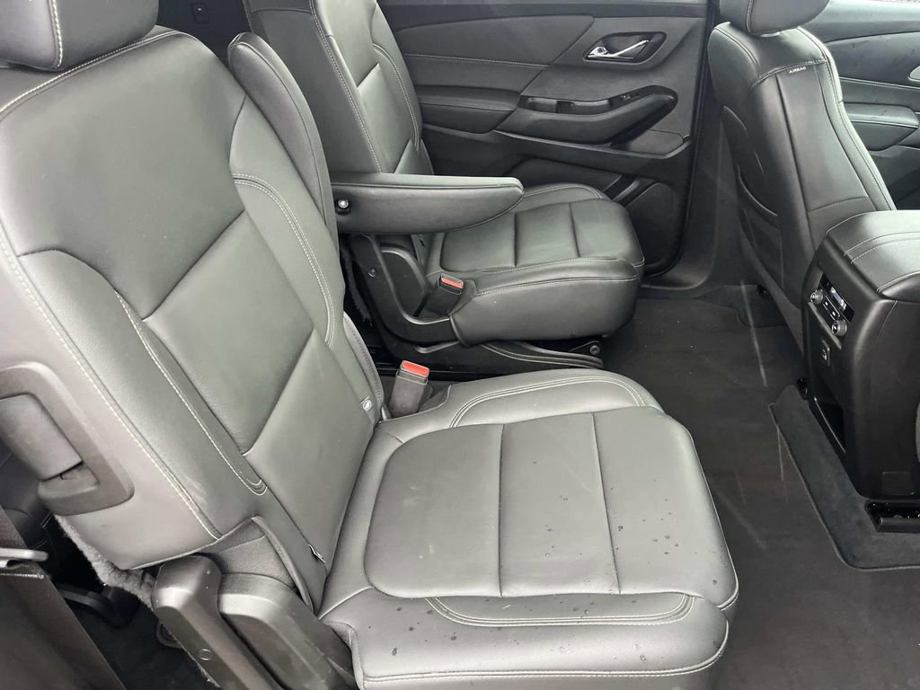 Used 2023 Chevrolet Traverse LT image 29