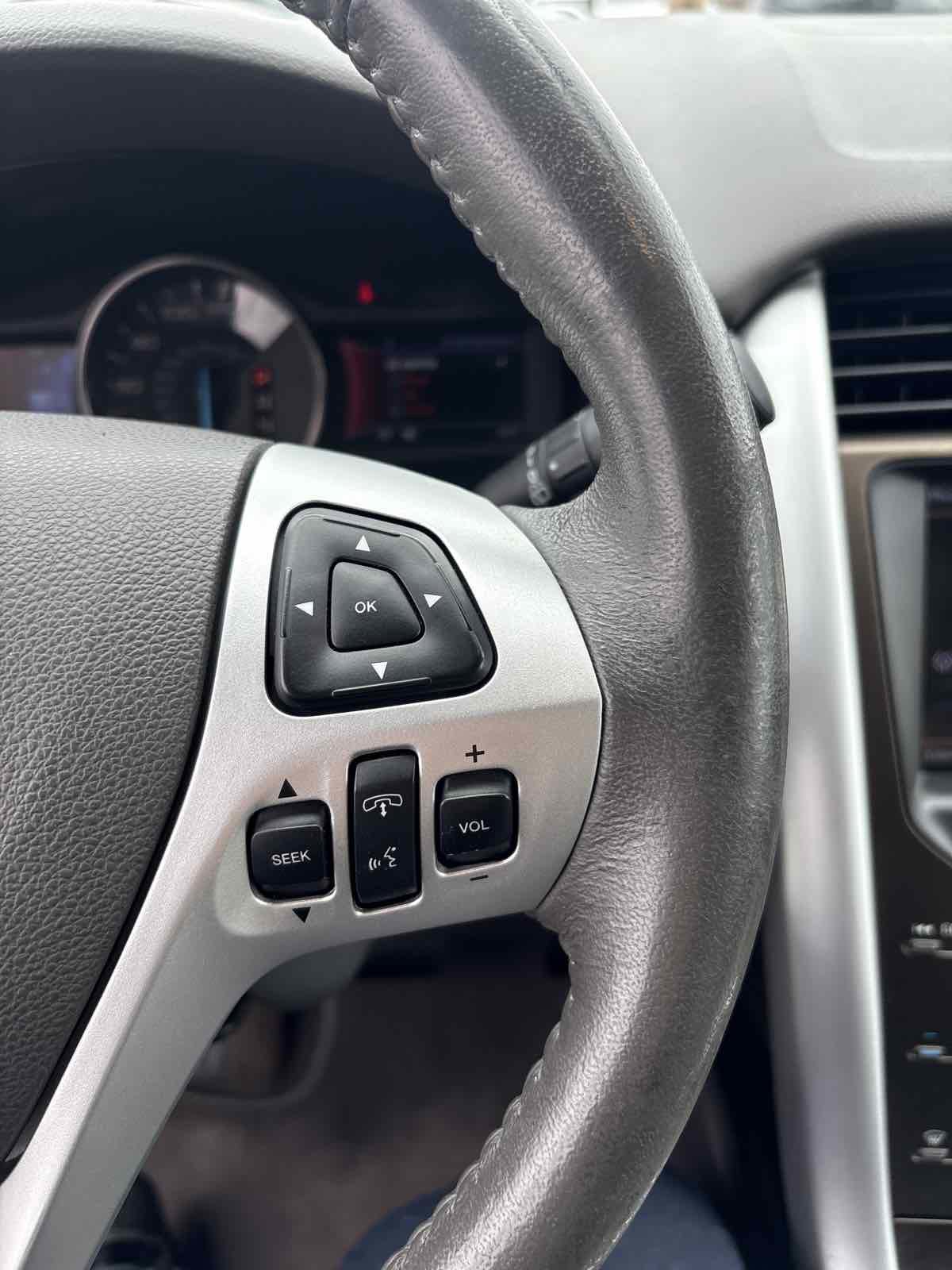 Used 2013 Ford Edge SEL image 21