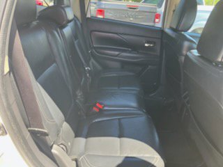 Used 2019 Mitsubishi Outlander SEL image 11
