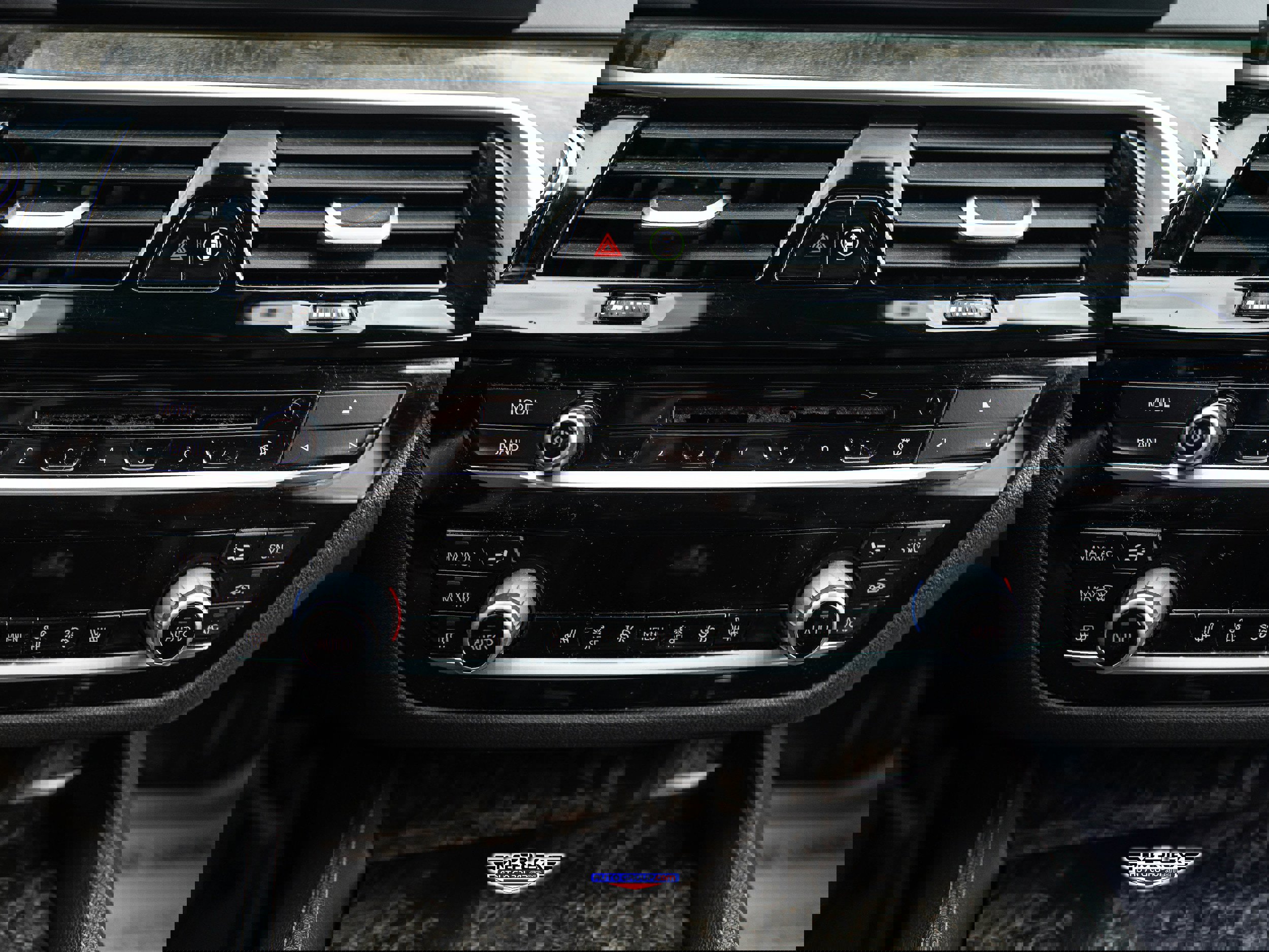 Used 2018 BMW 540i xDrive w/ M Sport Package image 35