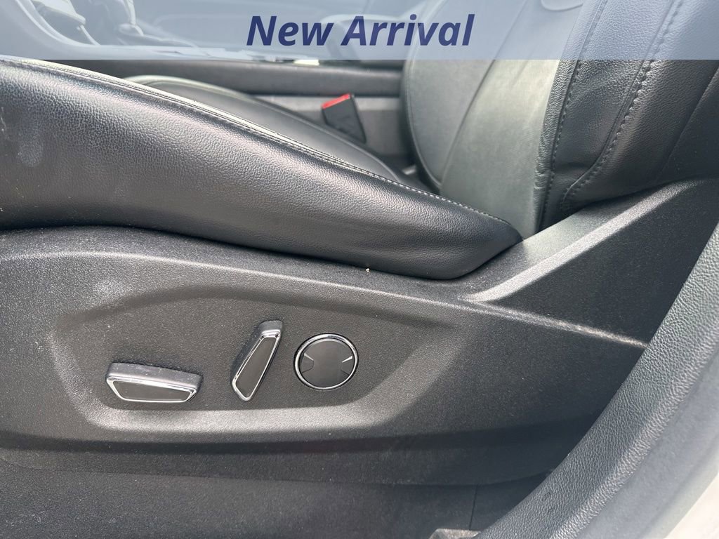 Used 2018 Ford Edge Titanium w/ Equipment Group 301A image 11