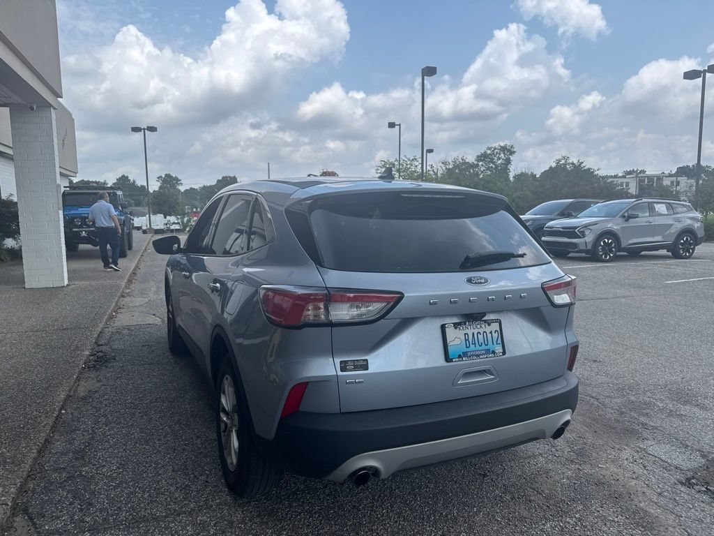 Used 2022 Ford Escape SE w/ Convenience Package FWD image 10