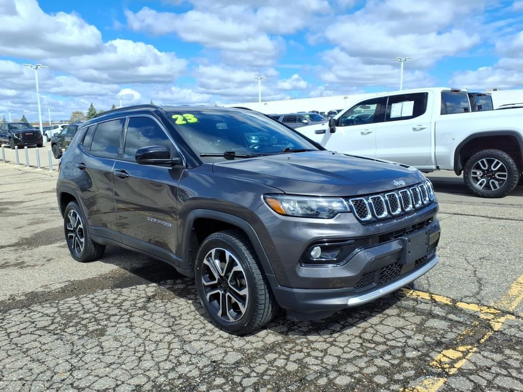 Used 2023 Jeep Compass Limited AWD/4WD image 3