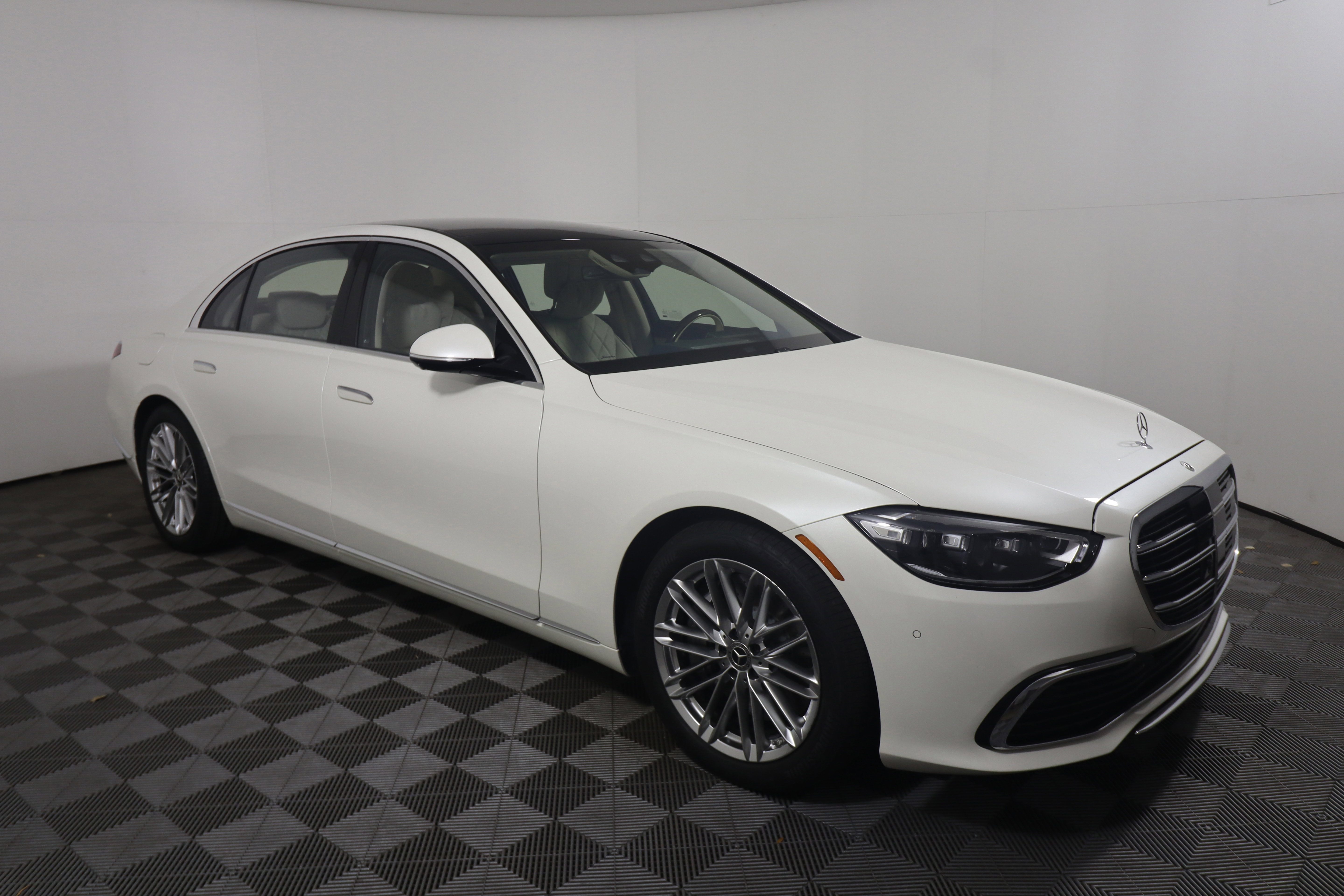 Used 2023 Mercedes-Benz S 580 4MATIC Sedan image 7