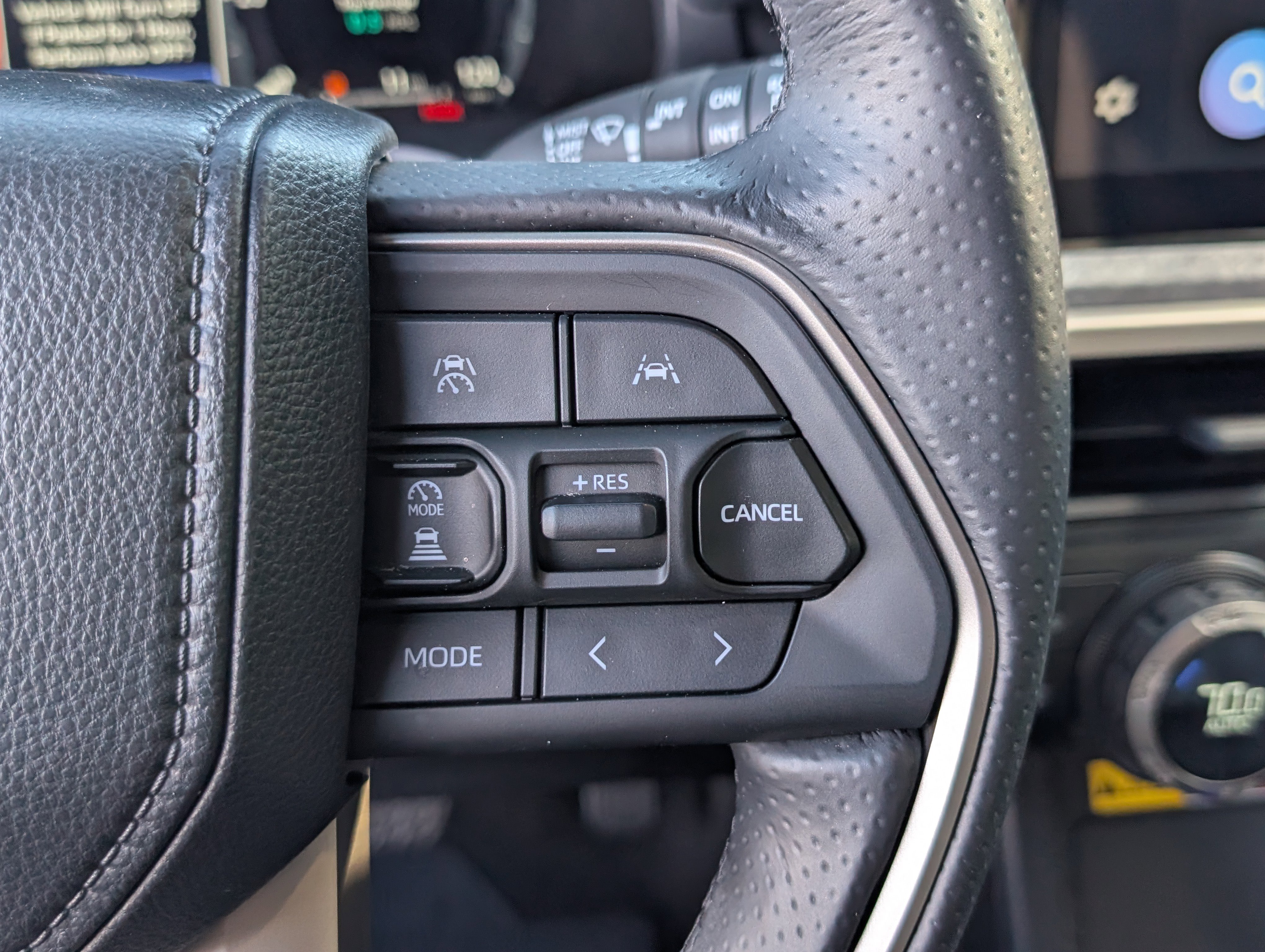 Used 2025 Toyota 4Runner Trailhunter image 24