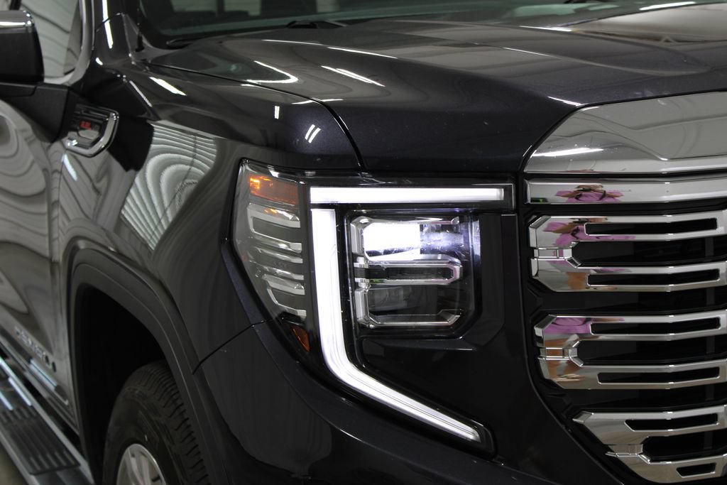 Used 2024 GMC Sierra 1500 Denali AWD/4WD image 12