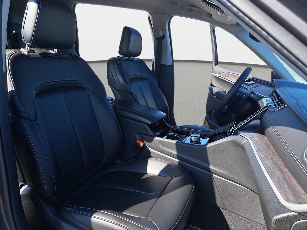 Certified 2023 Jeep Grand Cherokee L Limited AWD/4WD image 11
