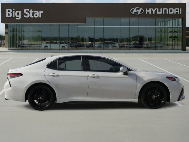 Used 2023 Toyota Camry XSE FWD image 5