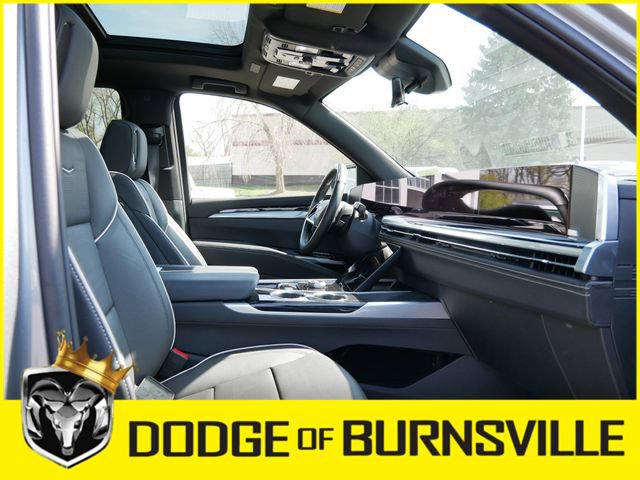 Used 2025 Cadillac Escalade Sport w/ Touring Package AWD/4WD image 15