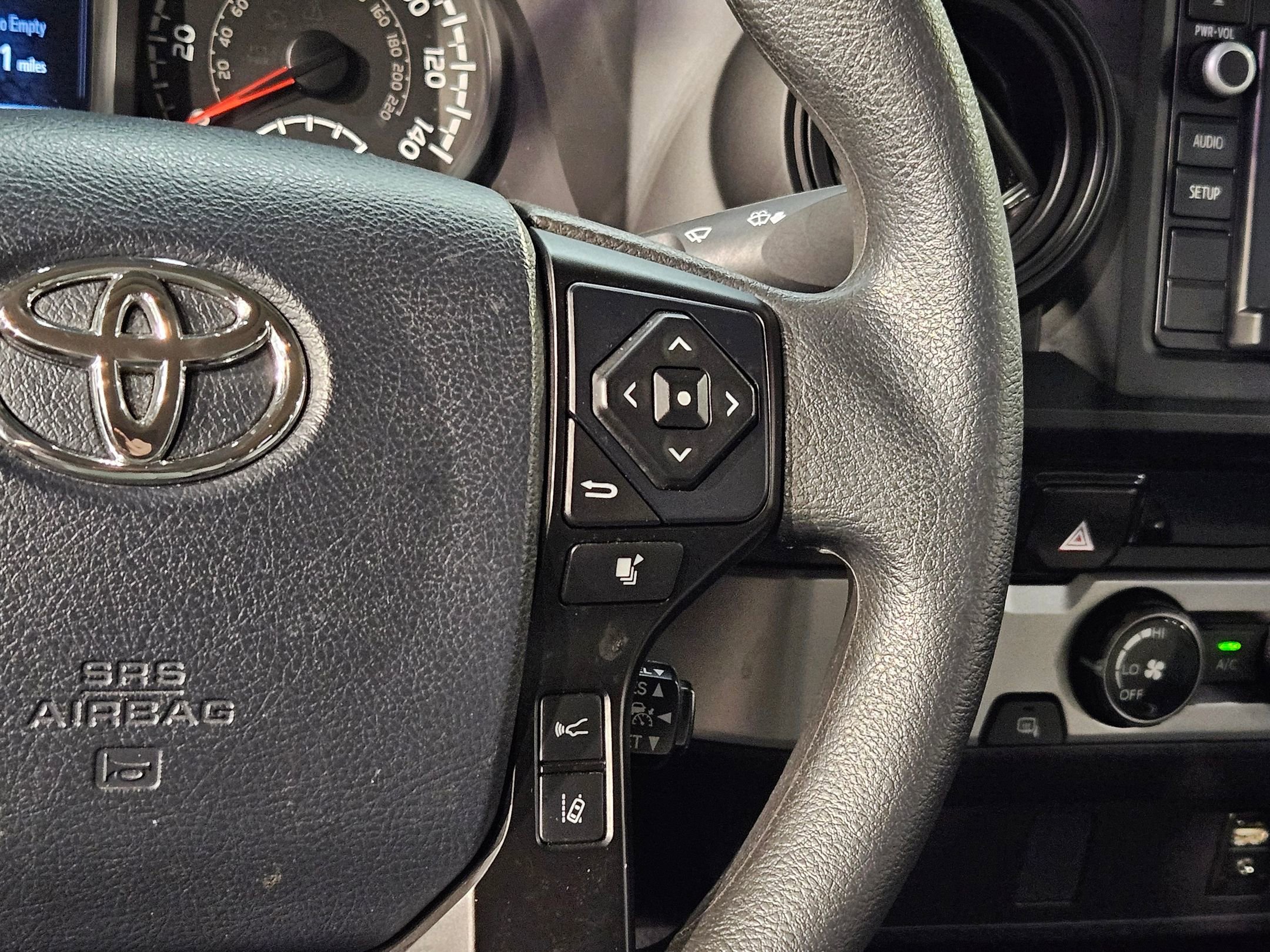 Used 2018 Toyota Tacoma SR w/ SR Convenience Package RWD image 27