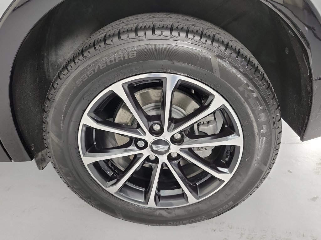 Used 2024 Cadillac XT4 Sport w/ Technology Package FWD image 11