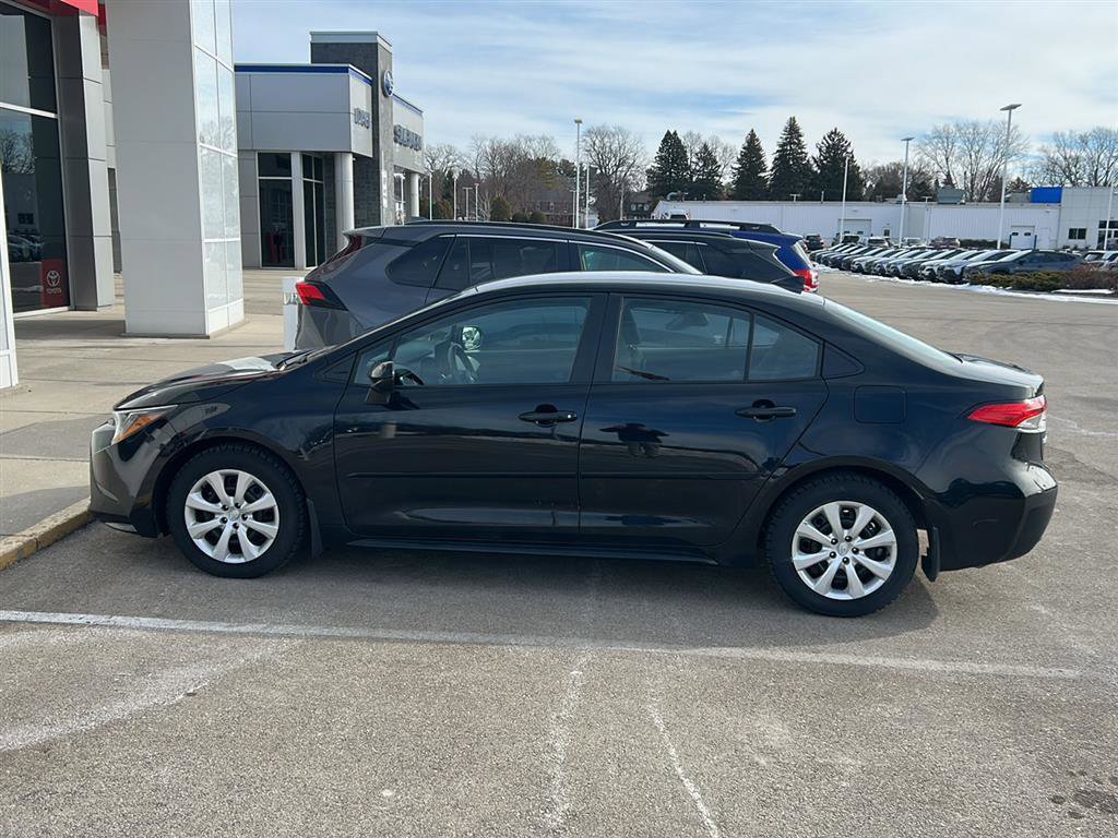 Used 2023 Toyota Corolla LE image 16