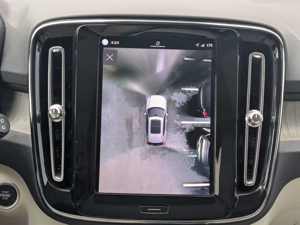 Certified 2023 Volvo XC40 B5 Plus w/ Protection Package Premier AWD/4WD image 24