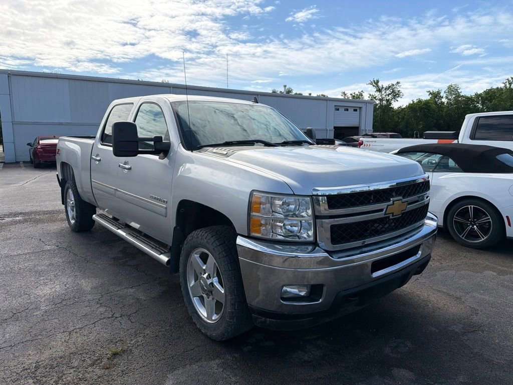 Used 2014 Chevrolet Silverado 2500 LT w/ Custom Sport Truck Package AWD/4WD image 3