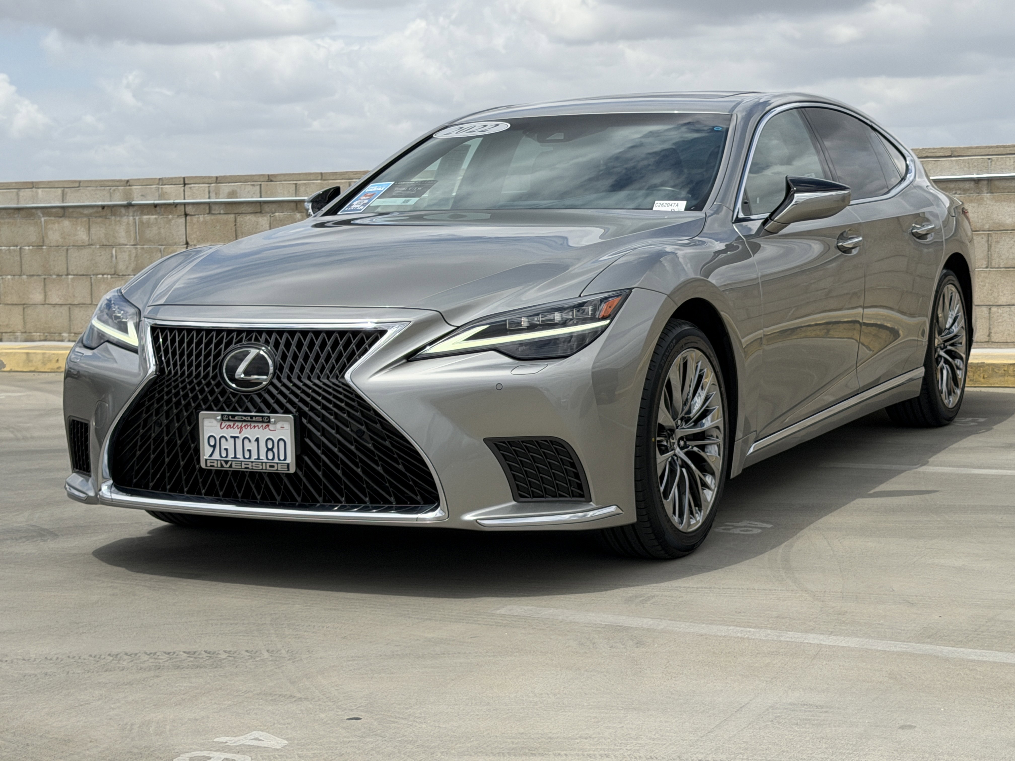 Certified 2022 Lexus LS 500 w/ Cold Weather Package (CK) RWD image 6